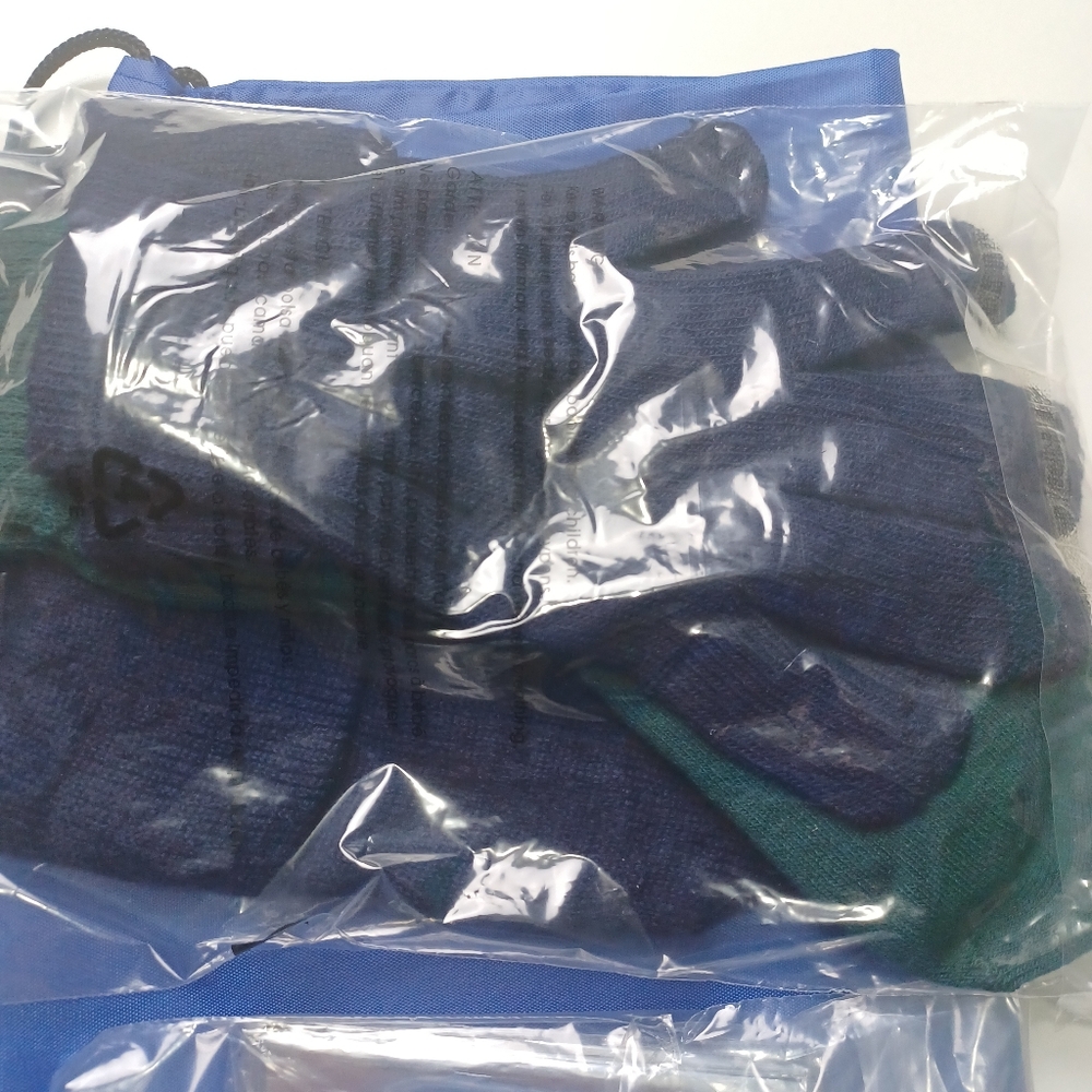 Homeless Kit Package with Toiletries Essentials Draw String Bag - Picture 4 of 13